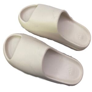 Yeezy Men’s Slides